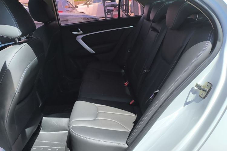 GEELY Emgrand 2018 #17 GEELY Emgrand 2018 car image #17