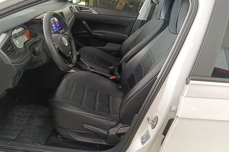 Volkswagen Polo 2020 car image #15