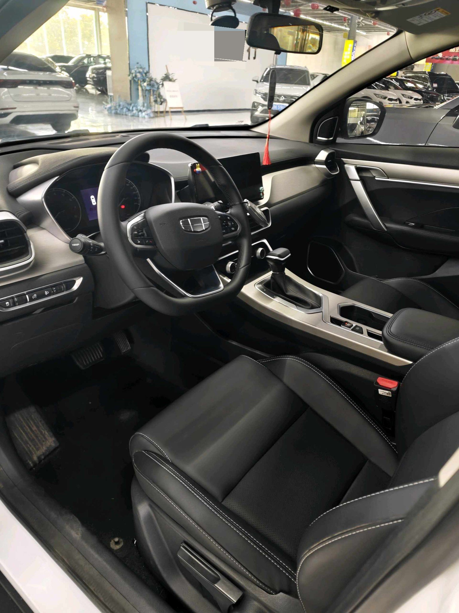 GEELY Coolray 2025 car image #4