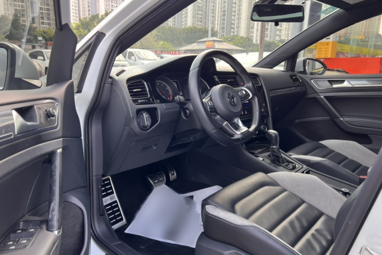 Volkswagen Golf 2019 #9 Volkswagen Golf 2019 car image #9
