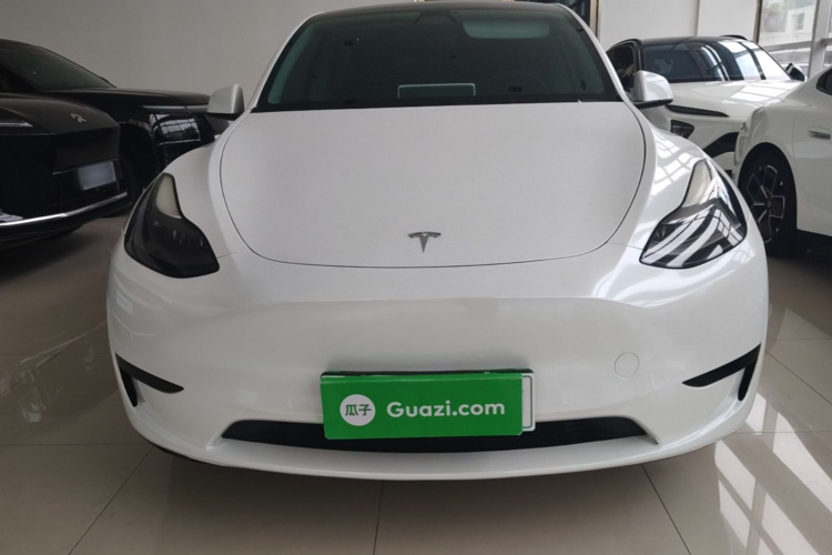 Tesla Model Y 2022 car image #3