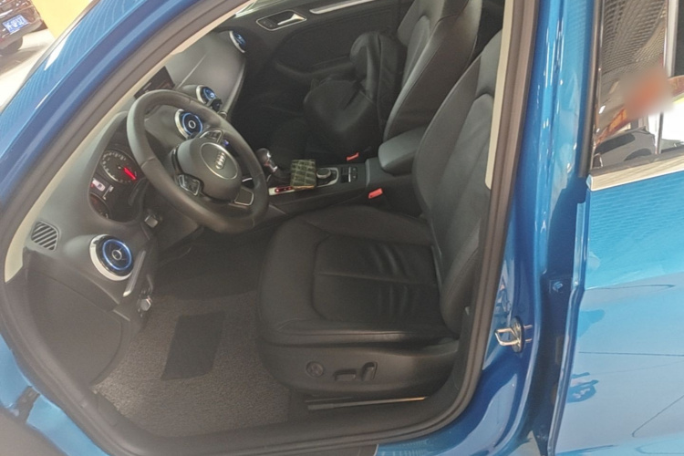Audi A3 2016 car image #15