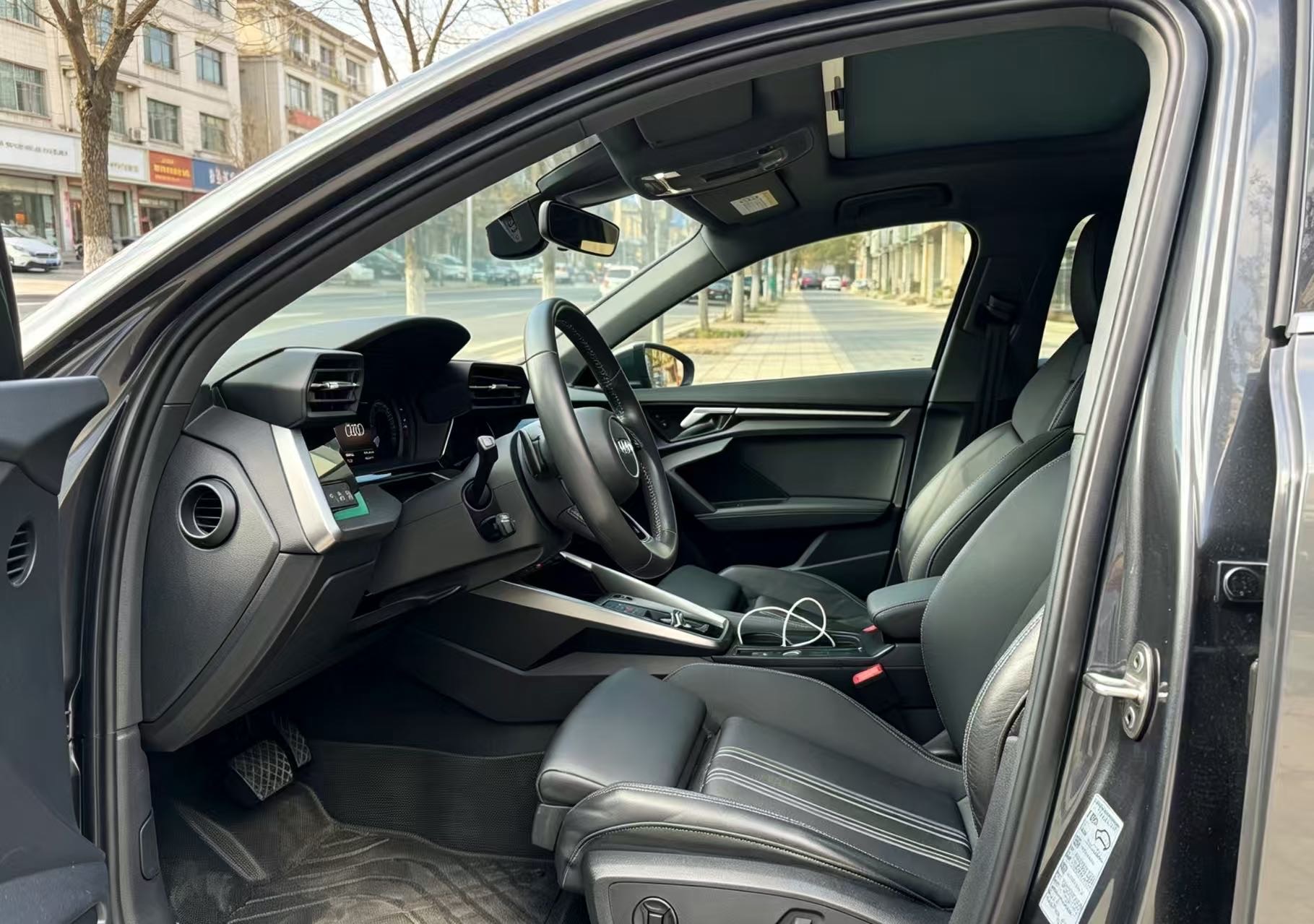 2021 car image #6