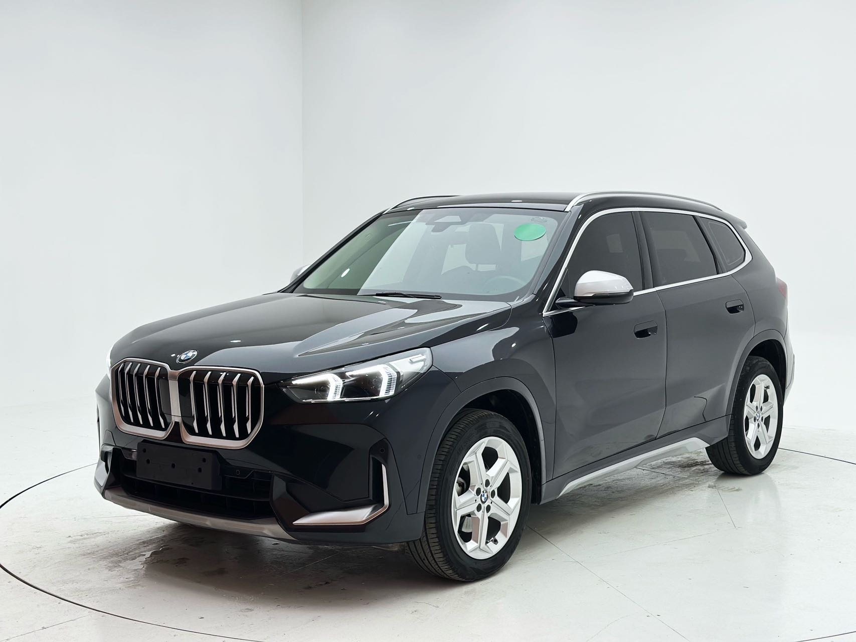 BMW X1 2023 car image 