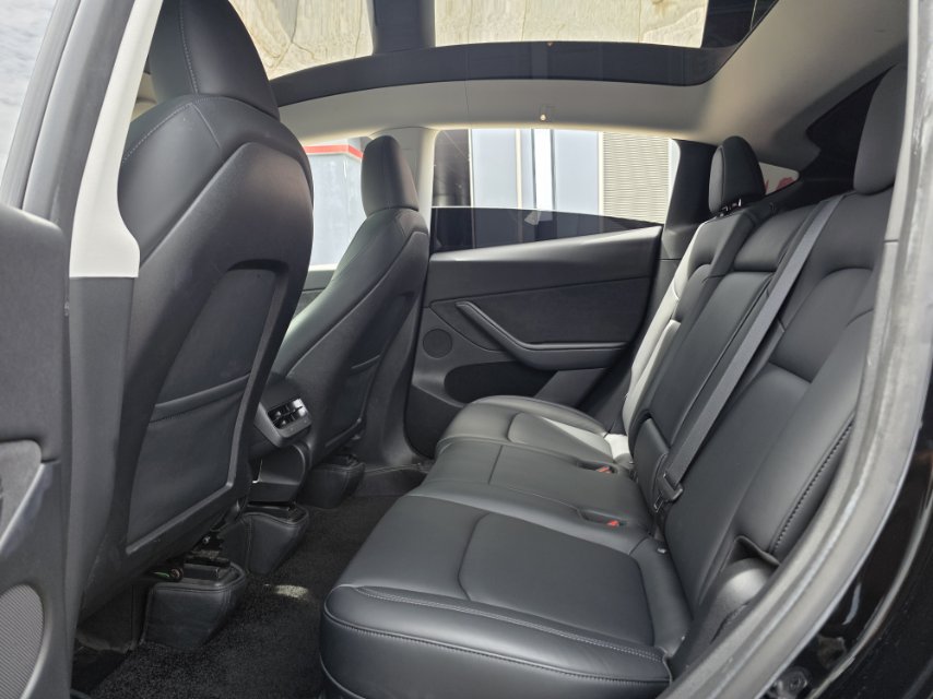 Tesla Model Y 2023 #7 Tesla Model Y 2023 car image #7
