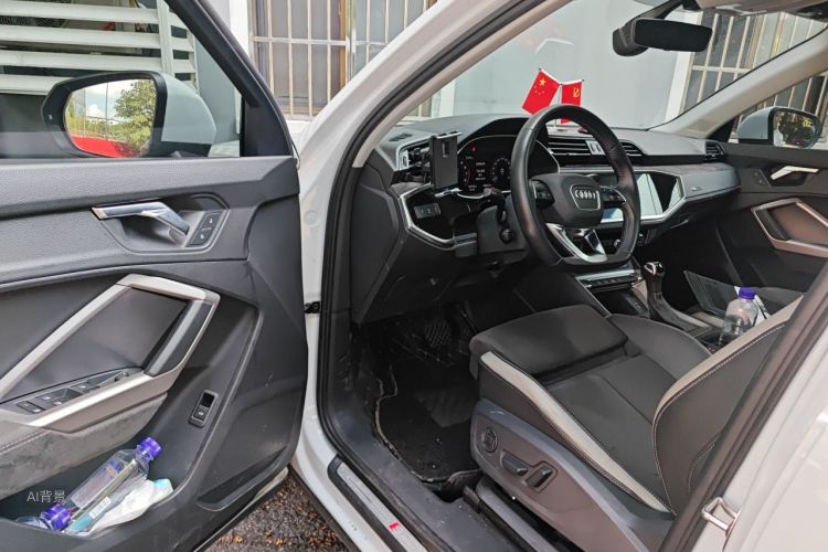 Audi Q3 2019 #18 Audi Q3 2019 car image #18