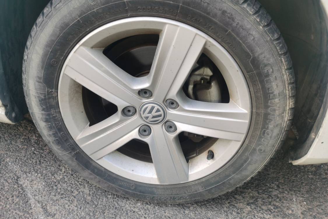 Volkswagen Golf 2015 car image #9