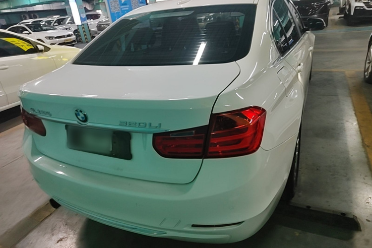 BMW 3 Series 2015 car image #6