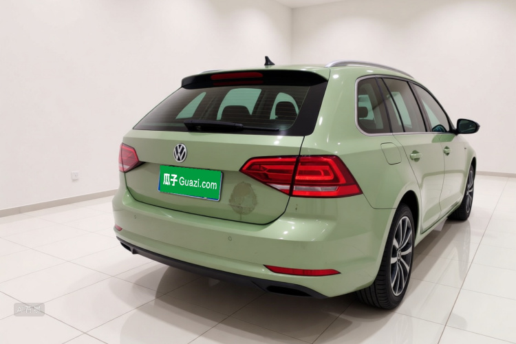 Volkswagen Santana 2017 car image #6