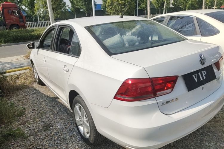 Volkswagen Santana 2016 car image #5