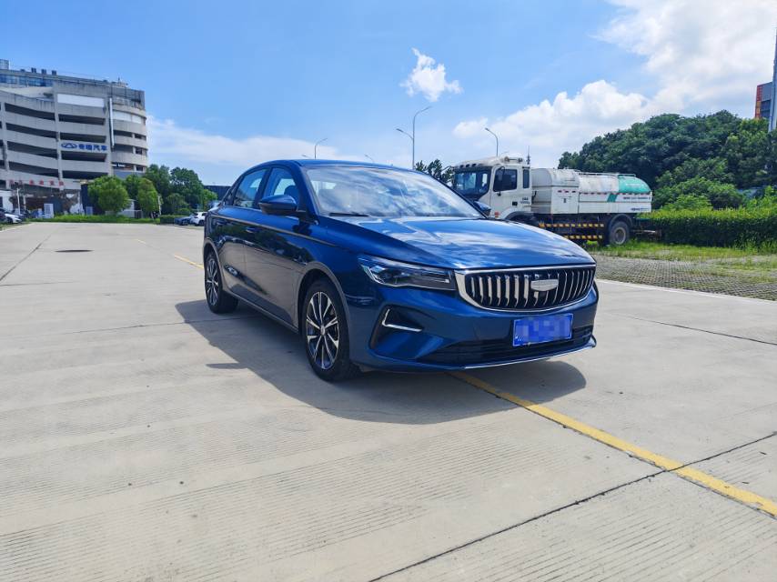 GEELY Emgrand 2025 car image #2