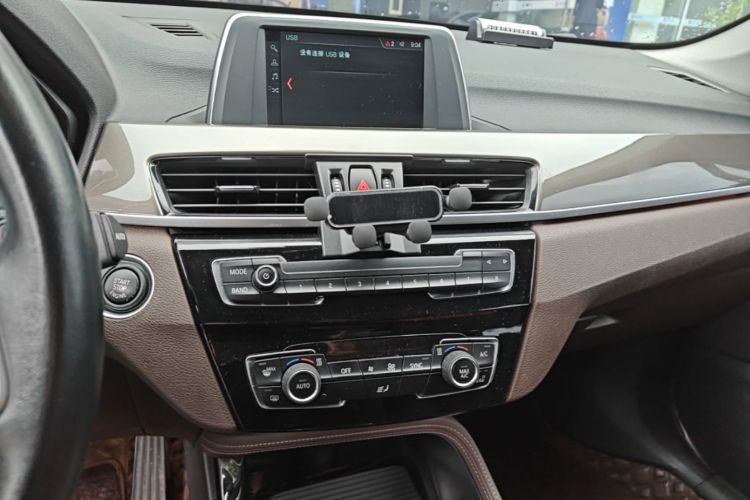 BMW X1 2017 #13 BMW X1 2017 car image #13