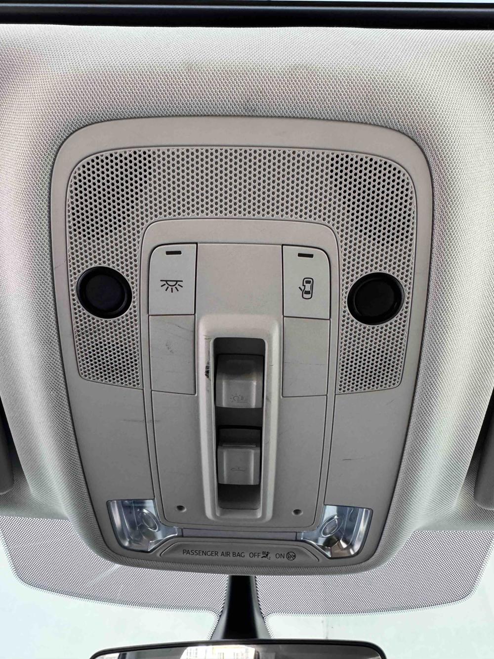 Audi Q3 2022 car image #18