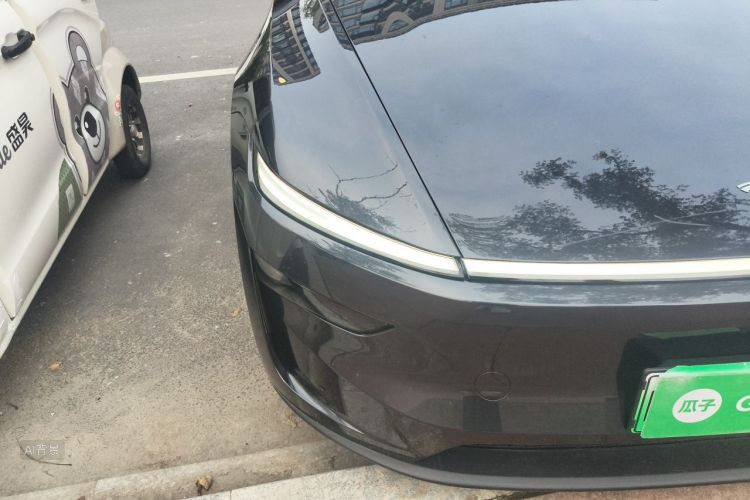 Tesla Model Y 2025 #8 Tesla Model Y 2025 car image #8
