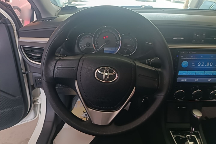 Toyota Corolla 2017 #11 Toyota Corolla 2017 car image #11