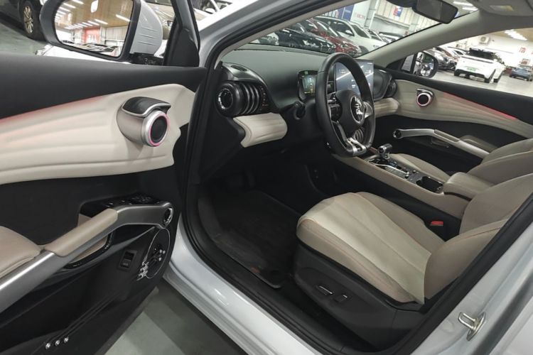BYD Yuan Plus 2023 immagine di auto #16