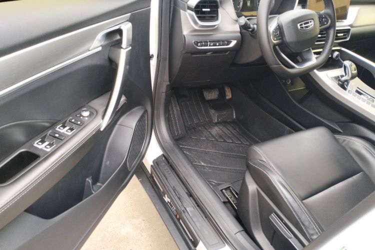 GEELY Coolray 2020 immagine di auto #12