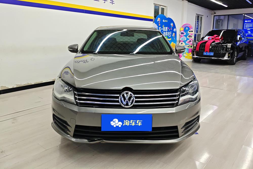 Volkswagen Bora 2013 immagine di auto #2