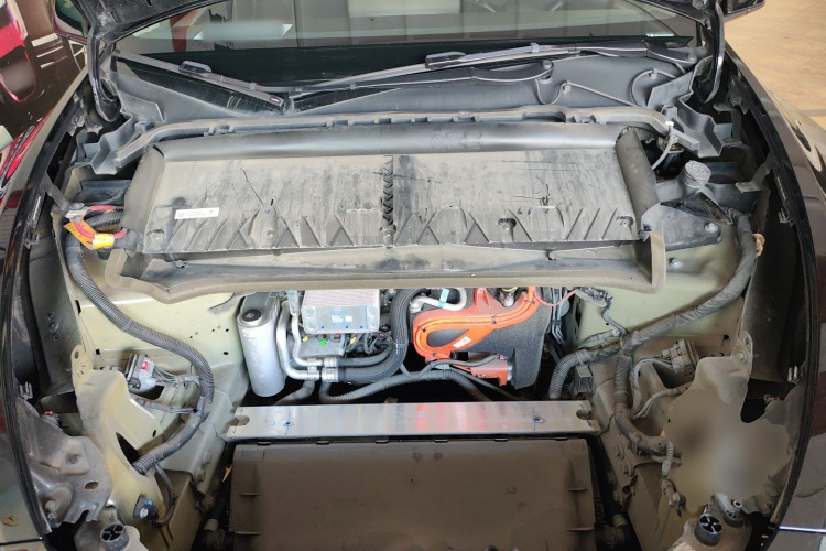 Tesla Model Y 2024 car image #20