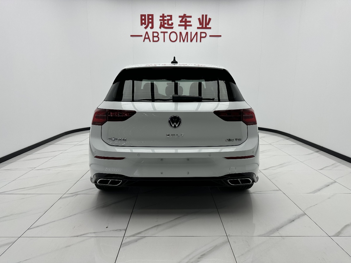 Volkswagen Golf 2023 car image #10