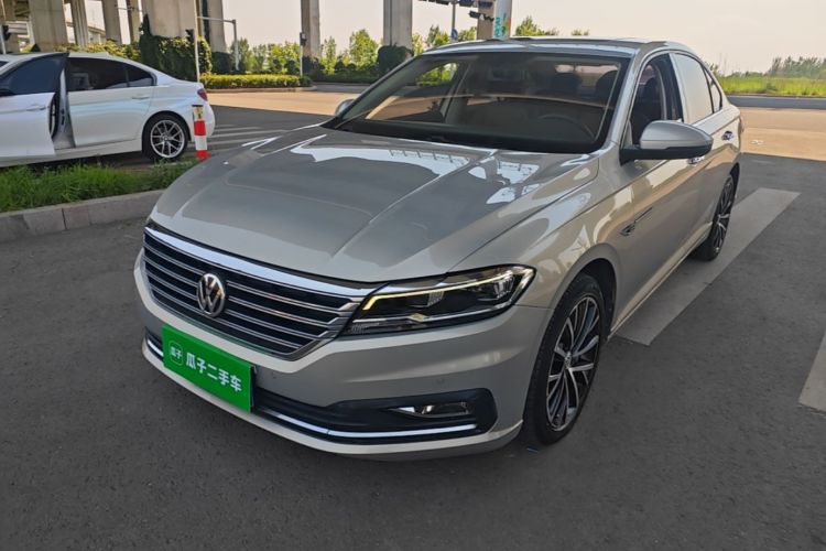 Volkswagen Lavida 2018 car image #2