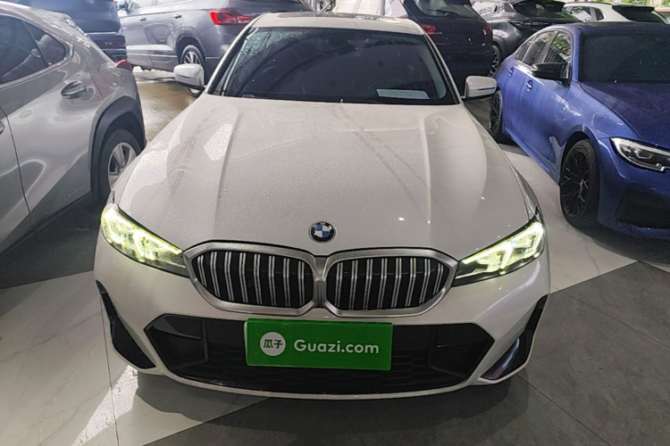 BMW 3 Series 2024 #3 BMW 3 Series 2024 car image #3