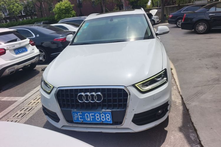 Audi Q3 2016 car image #3