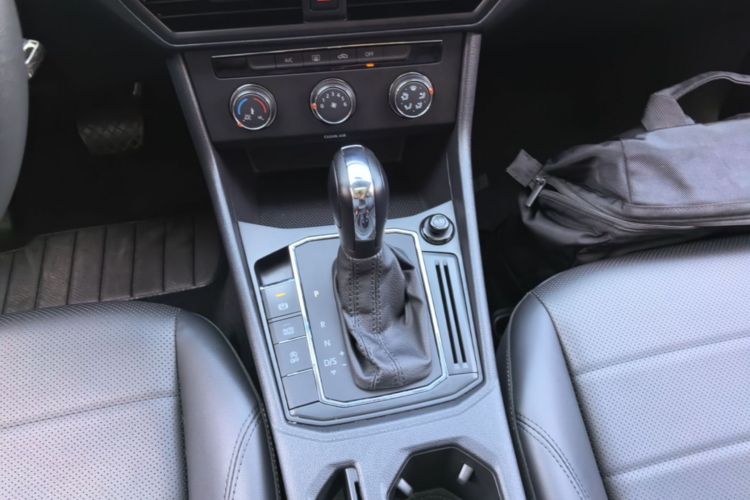 Volkswagen Lavida 2021 car image #14