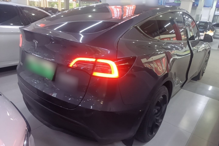 Tesla Model Y 2022 #5 Tesla Model Y 2022 immagine di auto #5