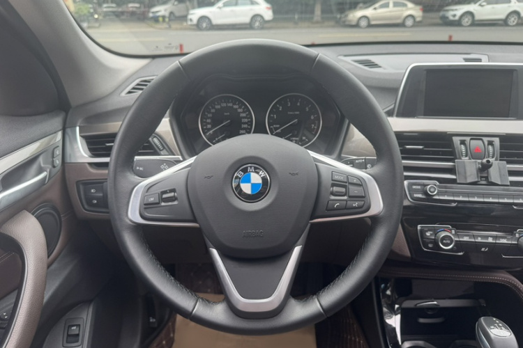 BMW X1 2018 #17 BMW X1 2018 immagine di auto #17