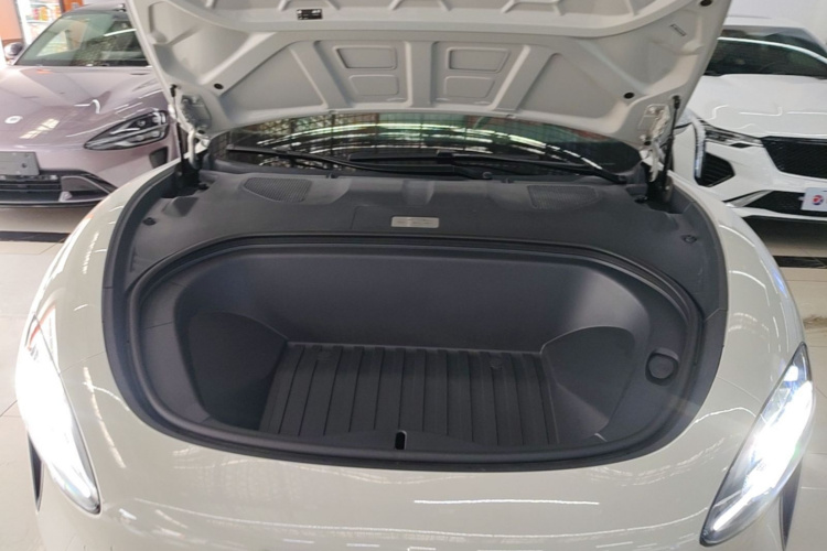 MI SU7 2024 immagine di auto #22