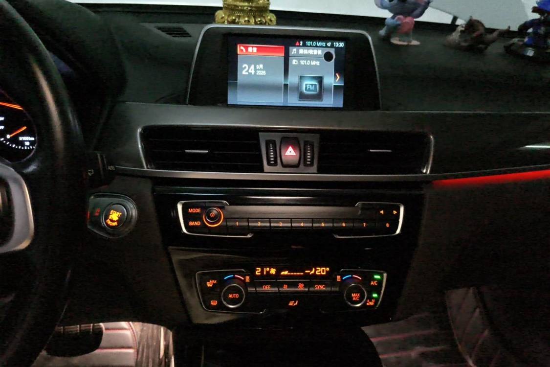 BMW X1 2018 #26 BMW X1 2018 car image #26