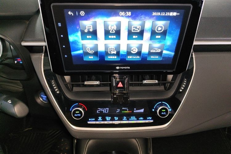 Toyota Corolla 2019 #13 Toyota Corolla 2019 car image #13