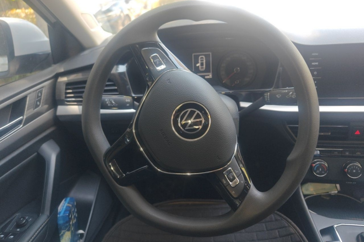 Volkswagen Lavida 2021 car image #11