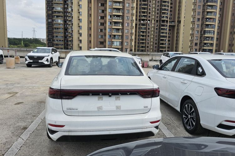 GEELY Emgrand 2025 car image #6