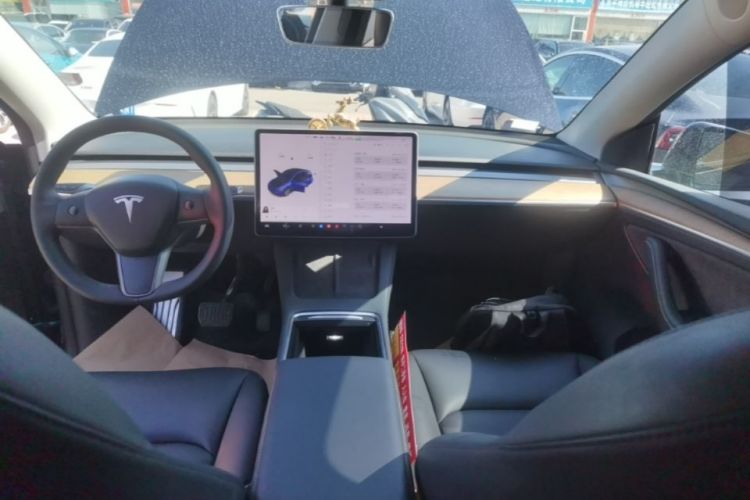 Tesla Model Y 2021 #13 Tesla Model Y 2021 car image #13