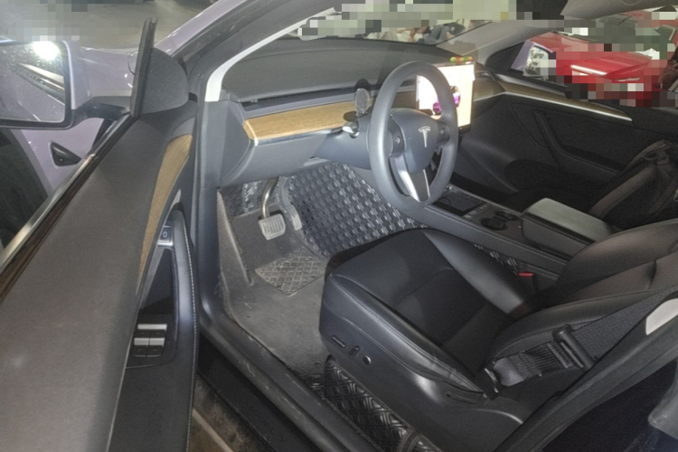 Tesla Model Y 2022 #16 Tesla Model Y 2022 car image #16