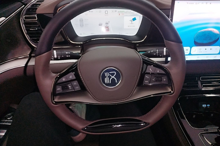 BYD Han 2024 car image #11