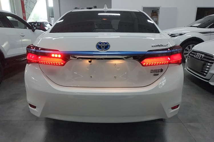 Toyota Corolla Hybird E+ 2022 immagine di auto #6