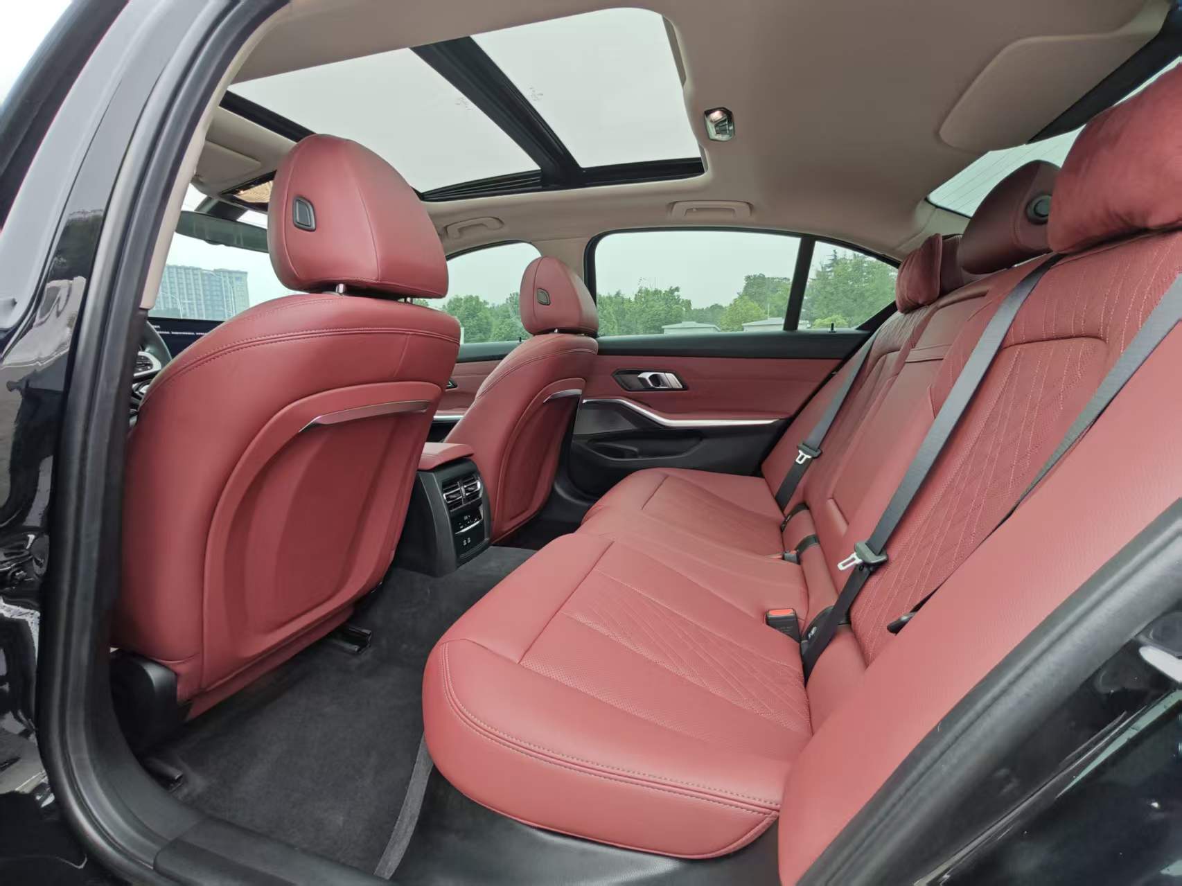 BMW 3 Series 2024 car image #13