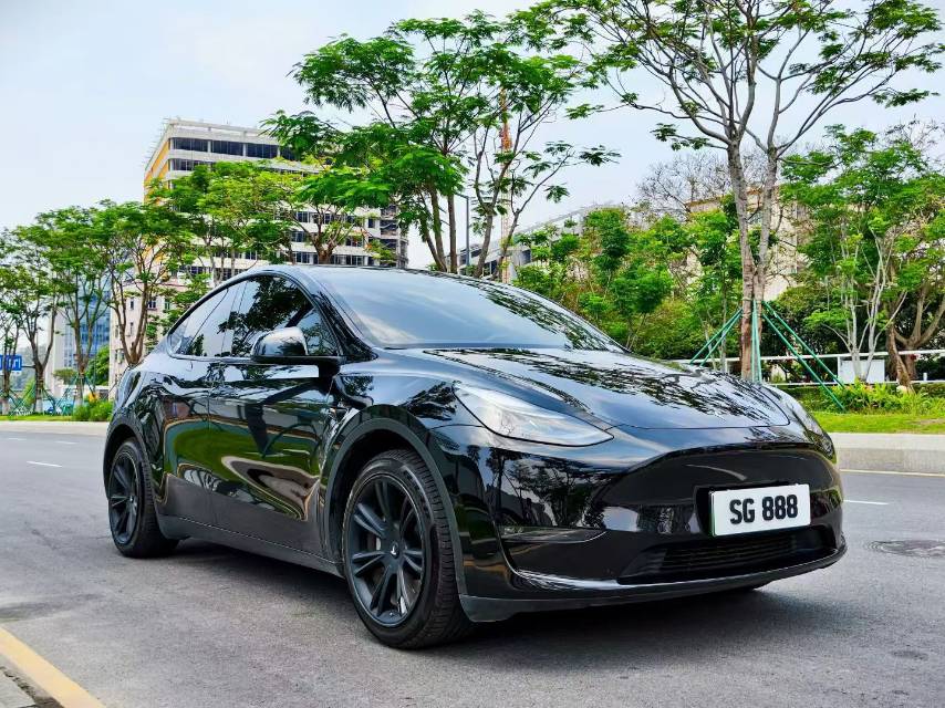 Tesla Model Y 2023 car image #5