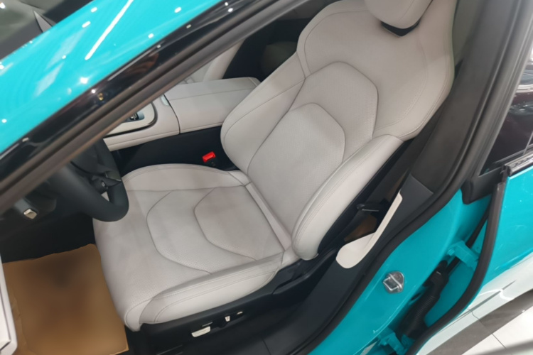 MI SU7 2025 car image #15
