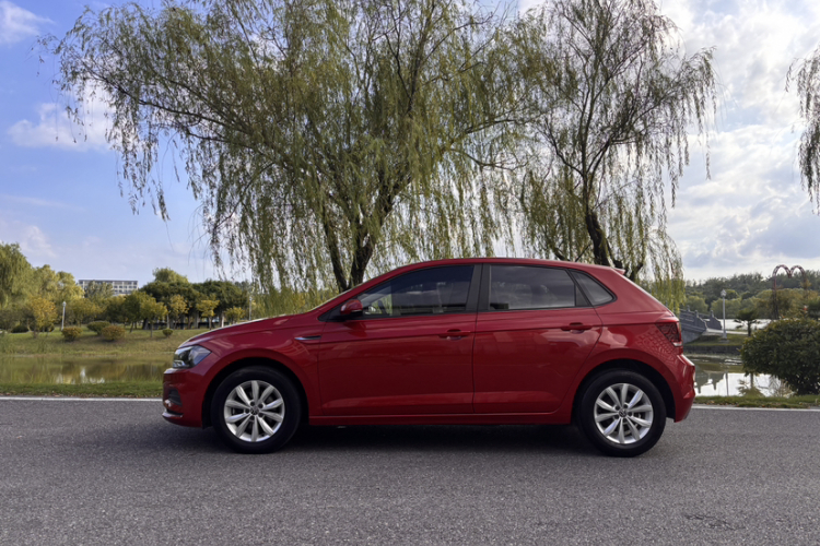 Volkswagen Polo 2021 car image #4