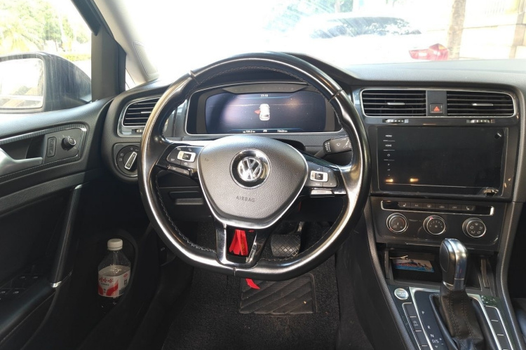 Volkswagen Golf 2020 #15 Volkswagen Golf 2020 car image #15