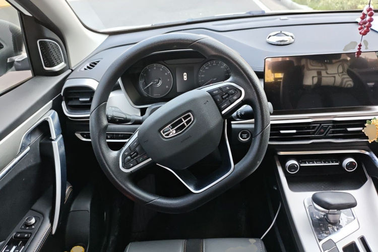GEELY Coolray 2024 #11 GEELY Coolray 2024 car image #11