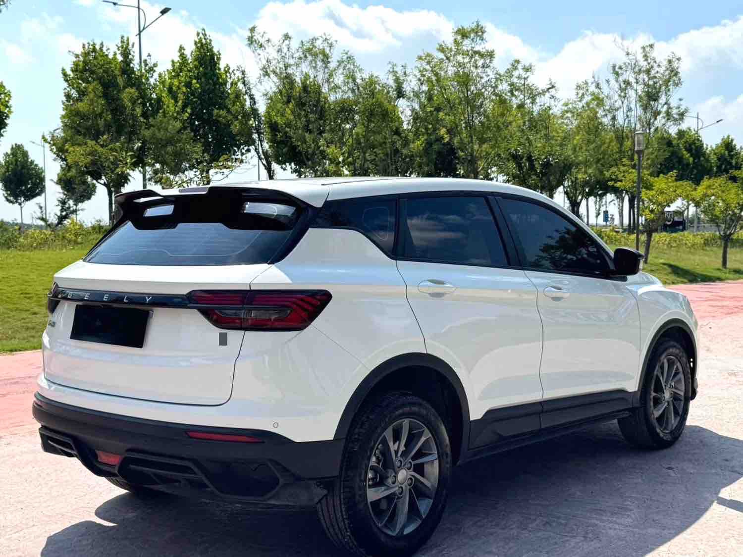 GEELY Coolray 2025 #5 GEELY Coolray 2025 car image #5