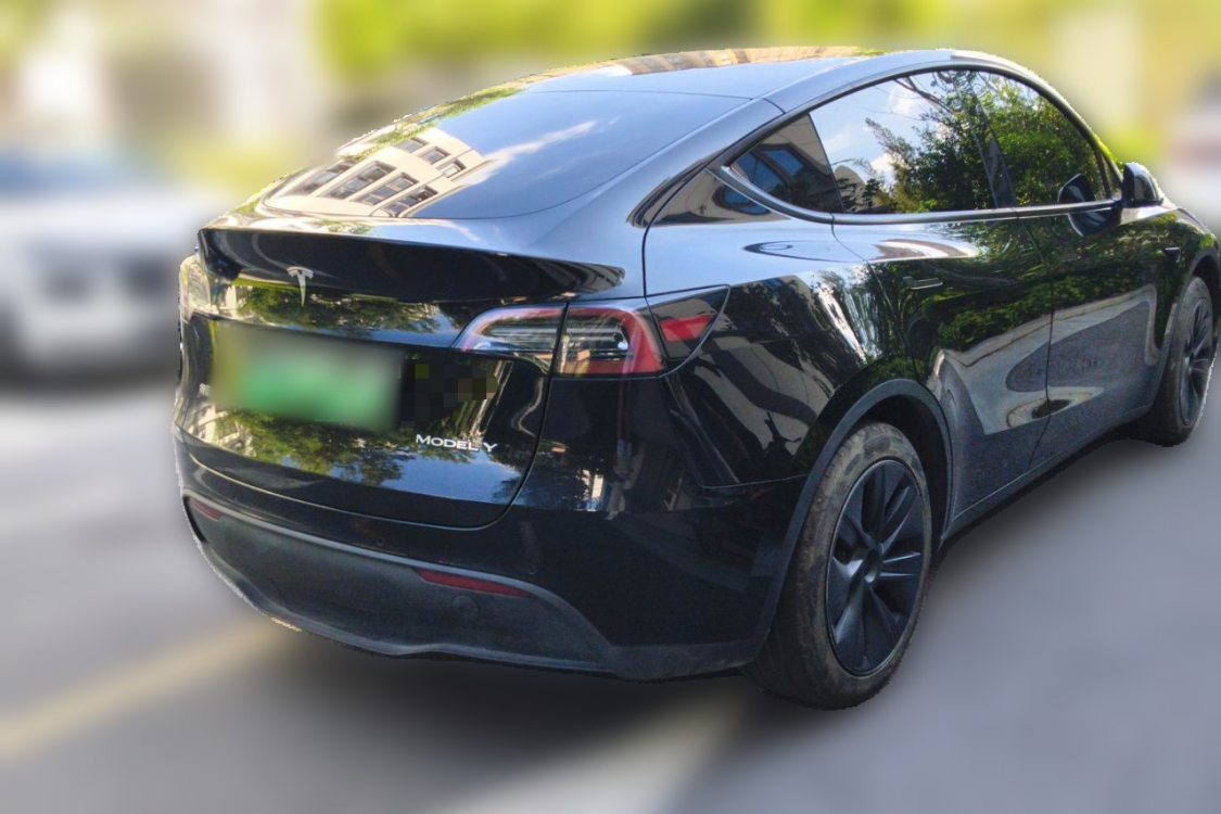 Tesla Model Y 2023 #4 Tesla Model Y 2023 car image #4