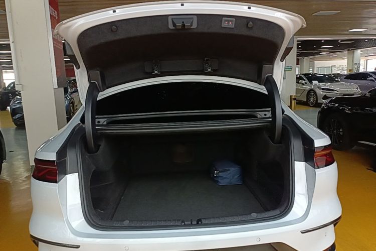 BYD Han 2024 #19 BYD Han 2024 car image #19