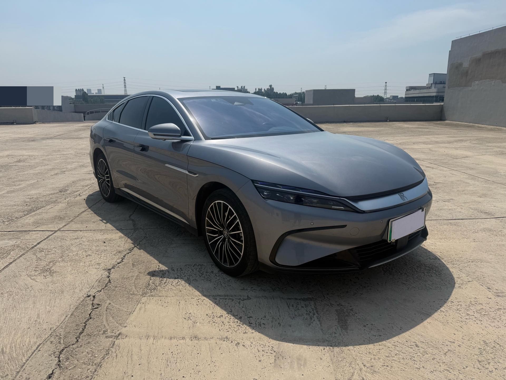 BYD Han 2023 car image #3