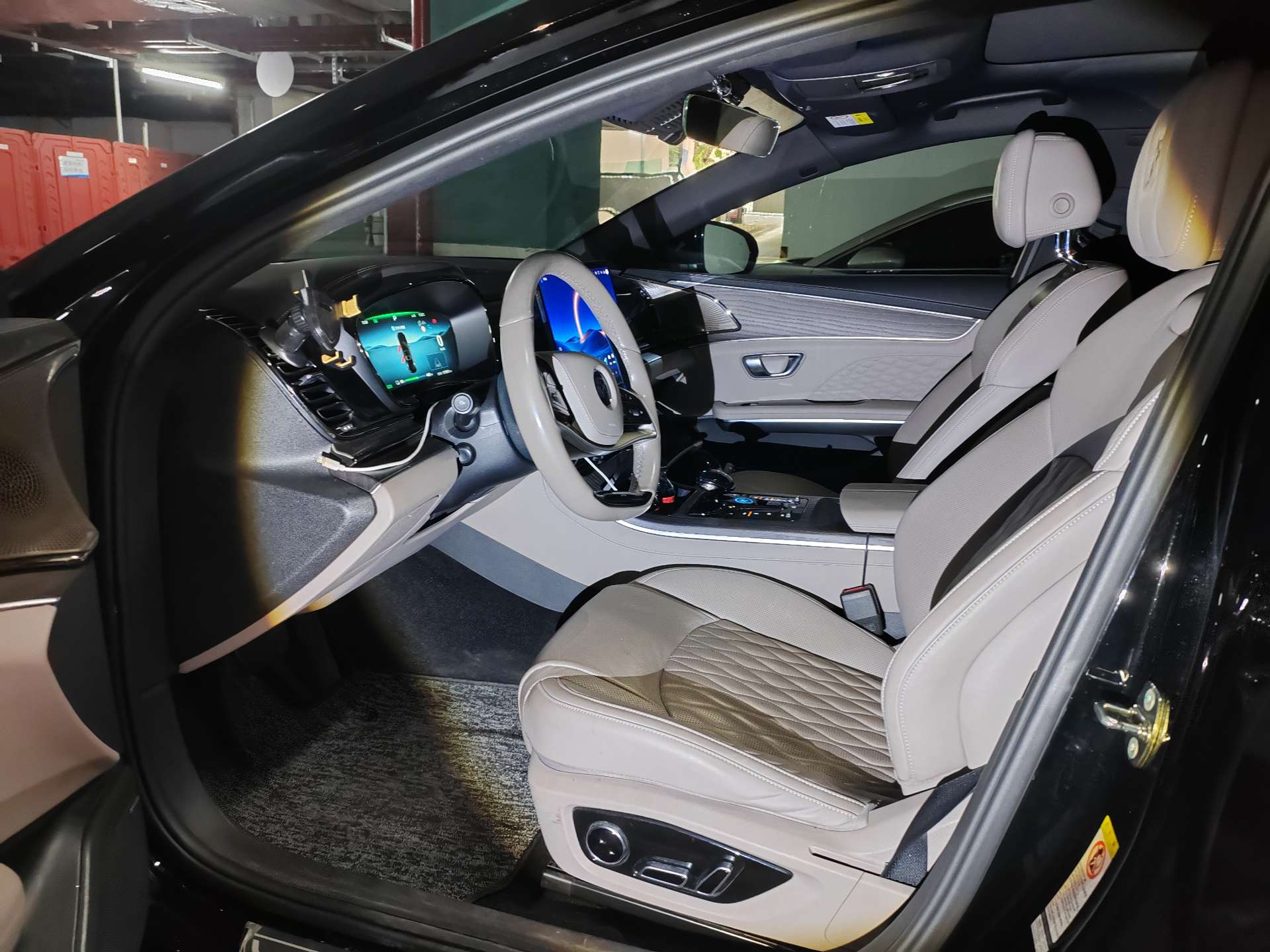 BYD Han 2024 car image #7